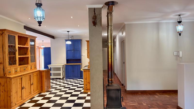 5 Bedroom Property for Sale in Kenridge Western Cape